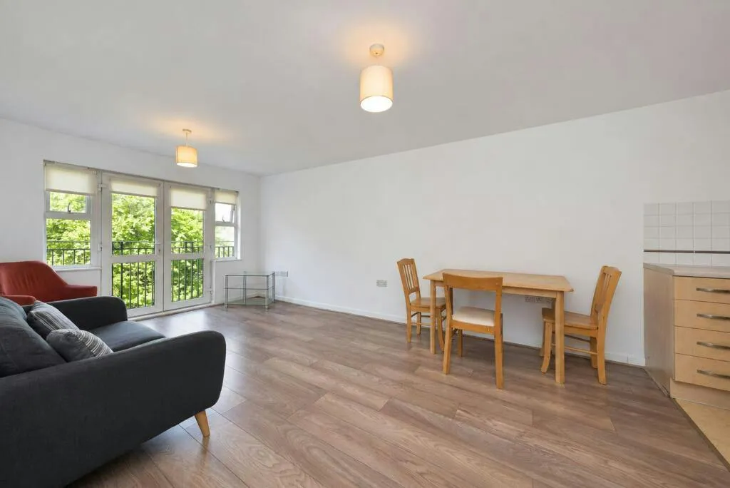 Farthing Close, Watford, WD18, photo 2