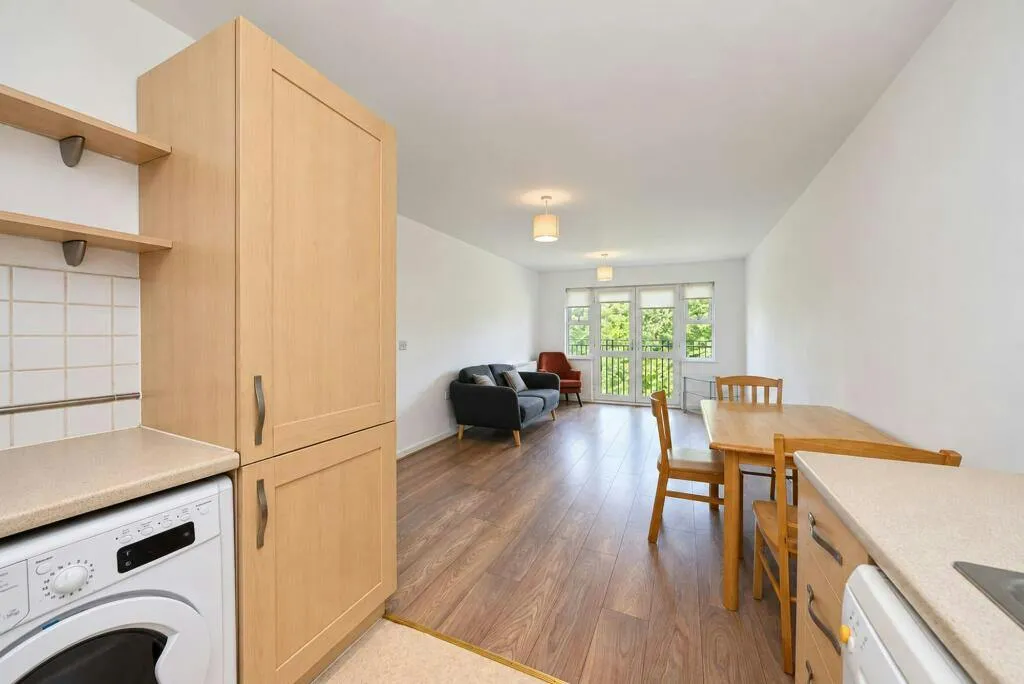 Farthing Close, Watford, WD18, photo 5
