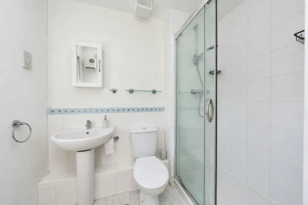 Farthing Close, Watford, WD18, photo 7
