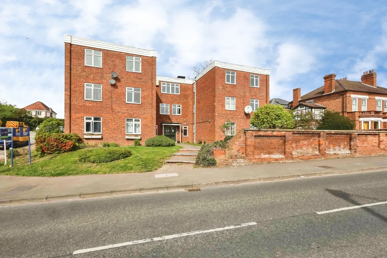 1 bed flat for sale, Elgar Court, Rainbow Hill, WR3