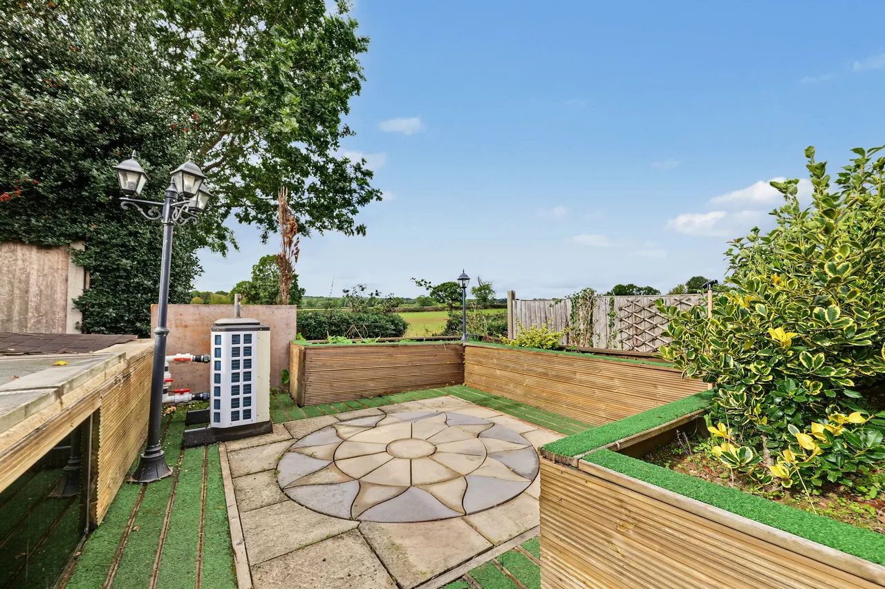 Burton Road, Overseal, DE12, photo 30