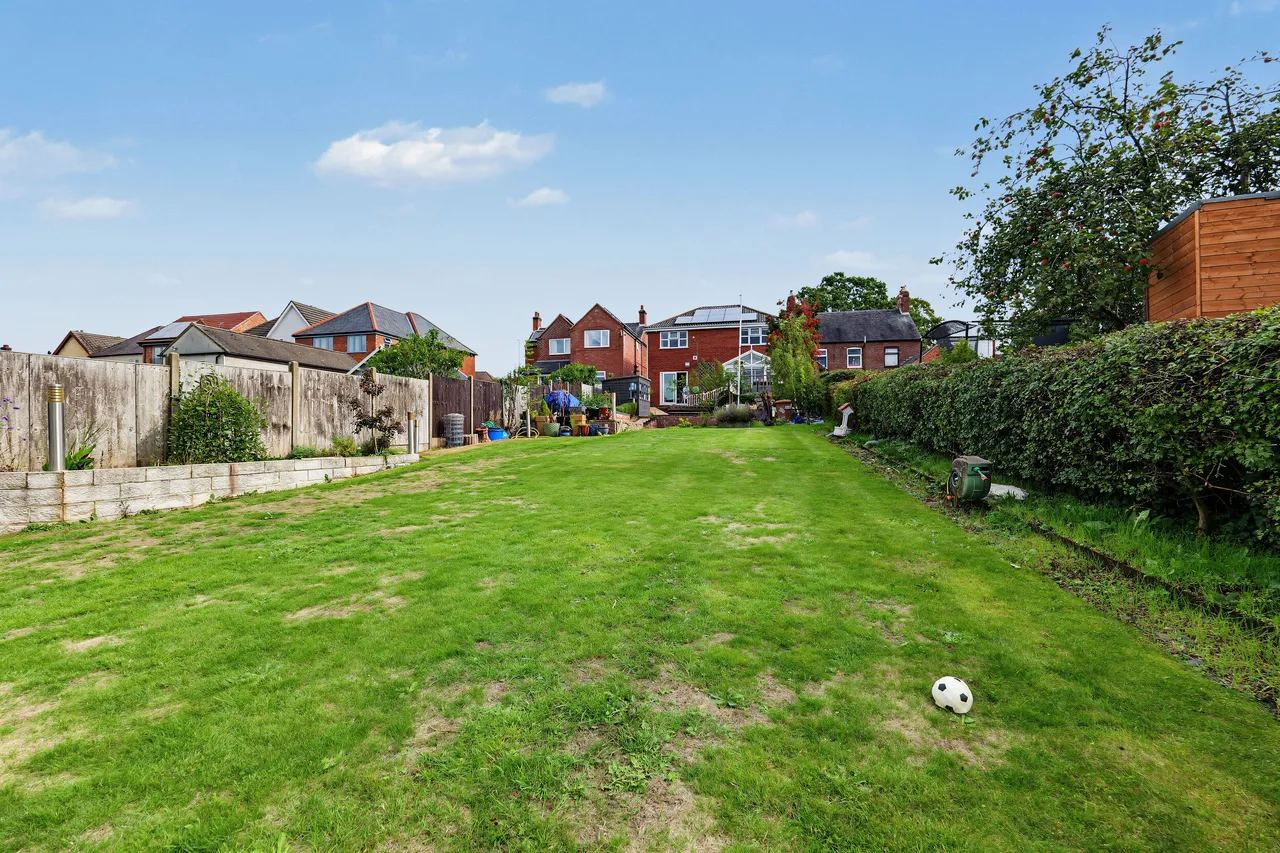 Burton Road, Overseal, DE12, photo 31
