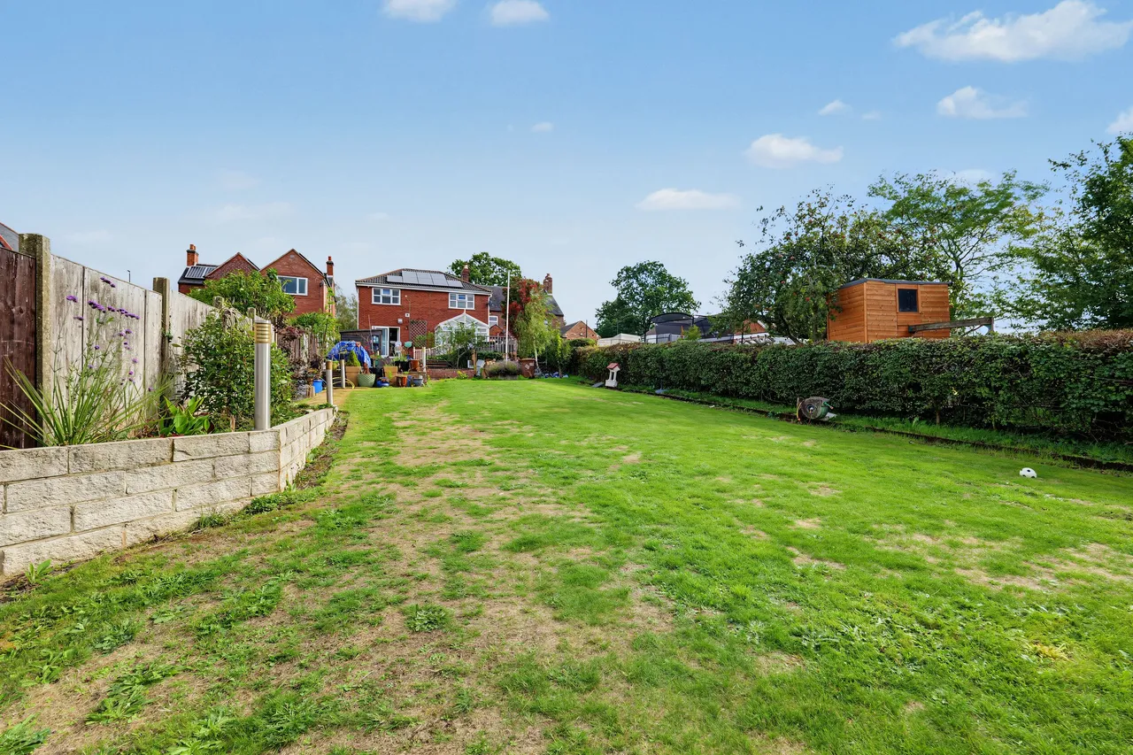 Burton Road, Overseal, DE12, photo 28