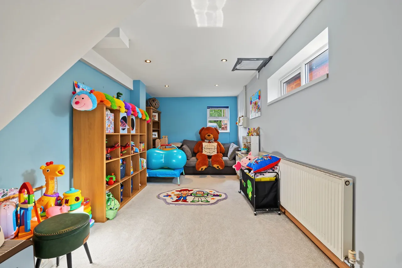 Burton Road, Overseal, DE12, photo 9