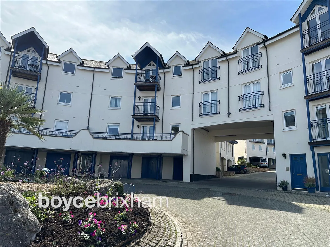 3 bed flat to rent, Moorings Reach, Brixham