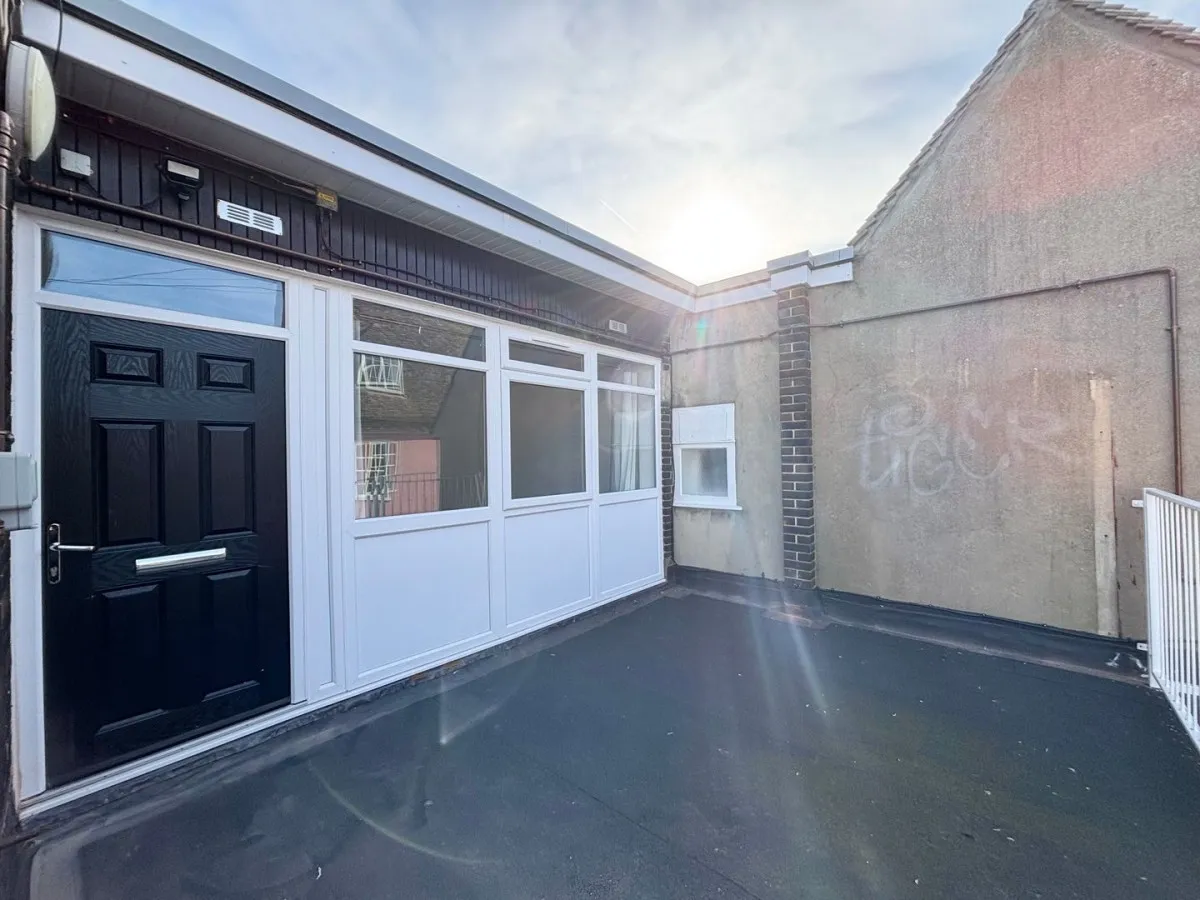 2 bed flat to rent, Royston, SG8
