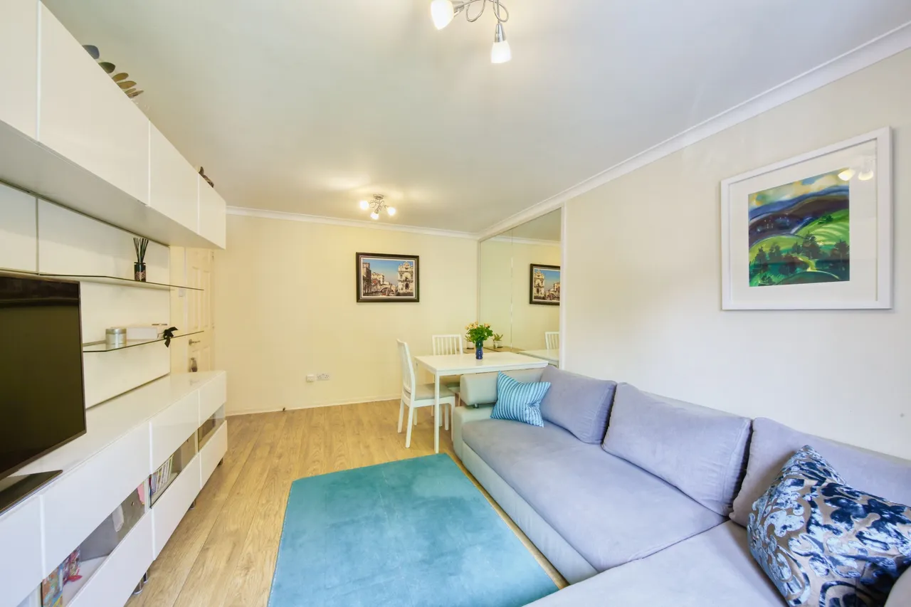 Cloister Close, Teddington, TW11 9ND, photo 7