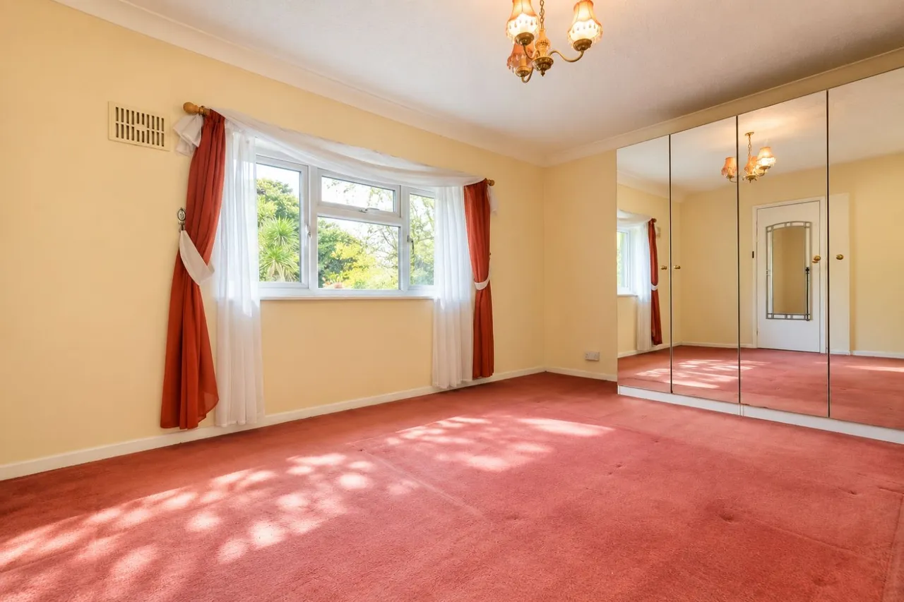 Boughton Avenue, Hayes, BR2, photo 2