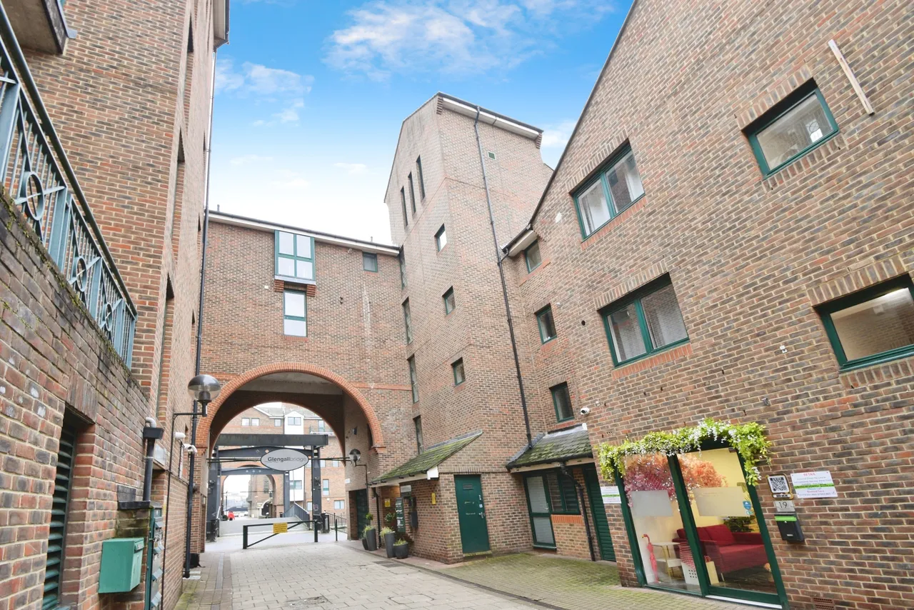 Pepper Street, London, E14, photo 3