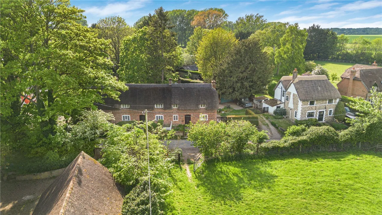 Church Lane, Aston Rowant, OX49, photo 9