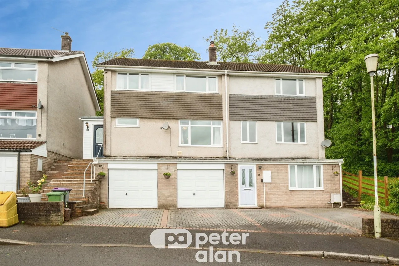 5 bed house for sale, Brynheulog Pontypool, NP4
