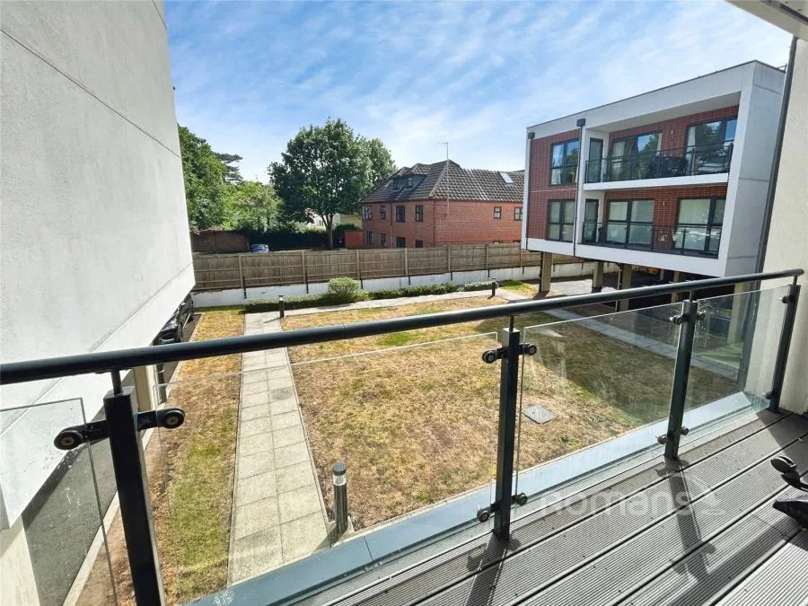 Oldfield Road, Maidenhead, SL6, photo 2