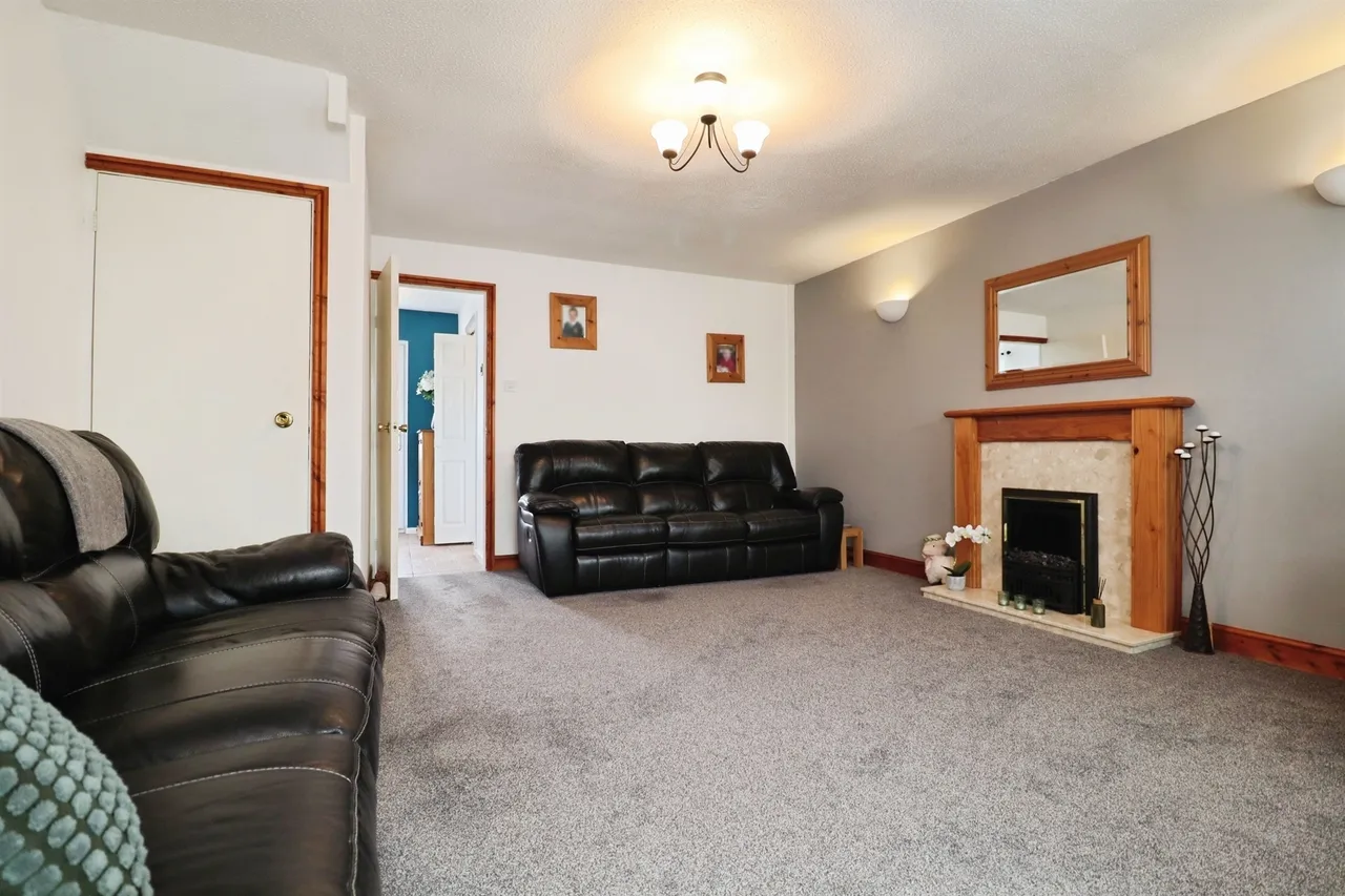 Lydstep Road, BARRY, photo 4