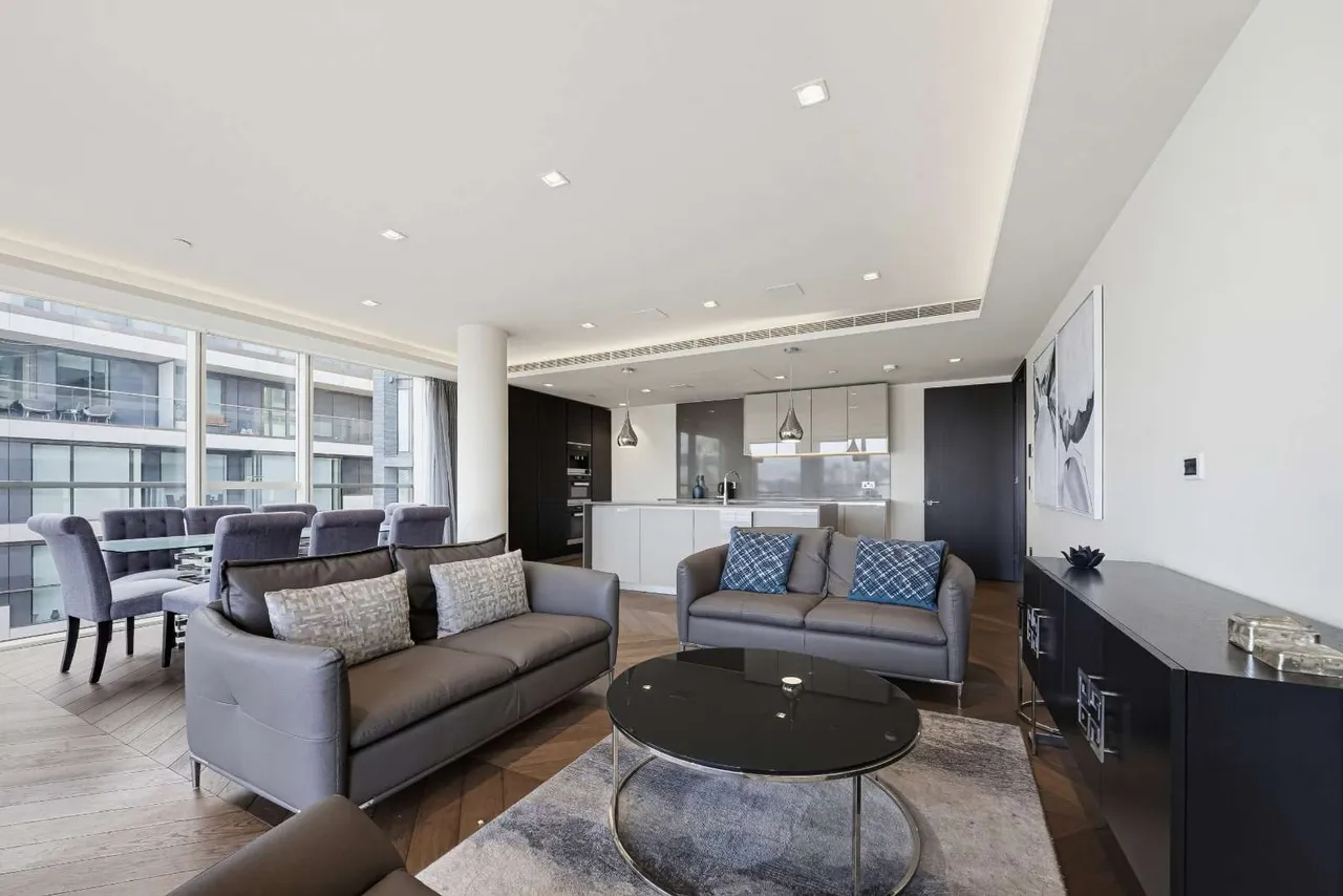 Earls Way, London, SE1, photo 2