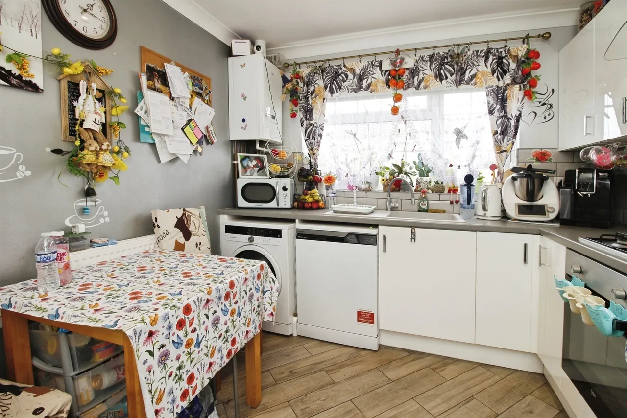 Margaret Drive, Boston, PE21, photo 5