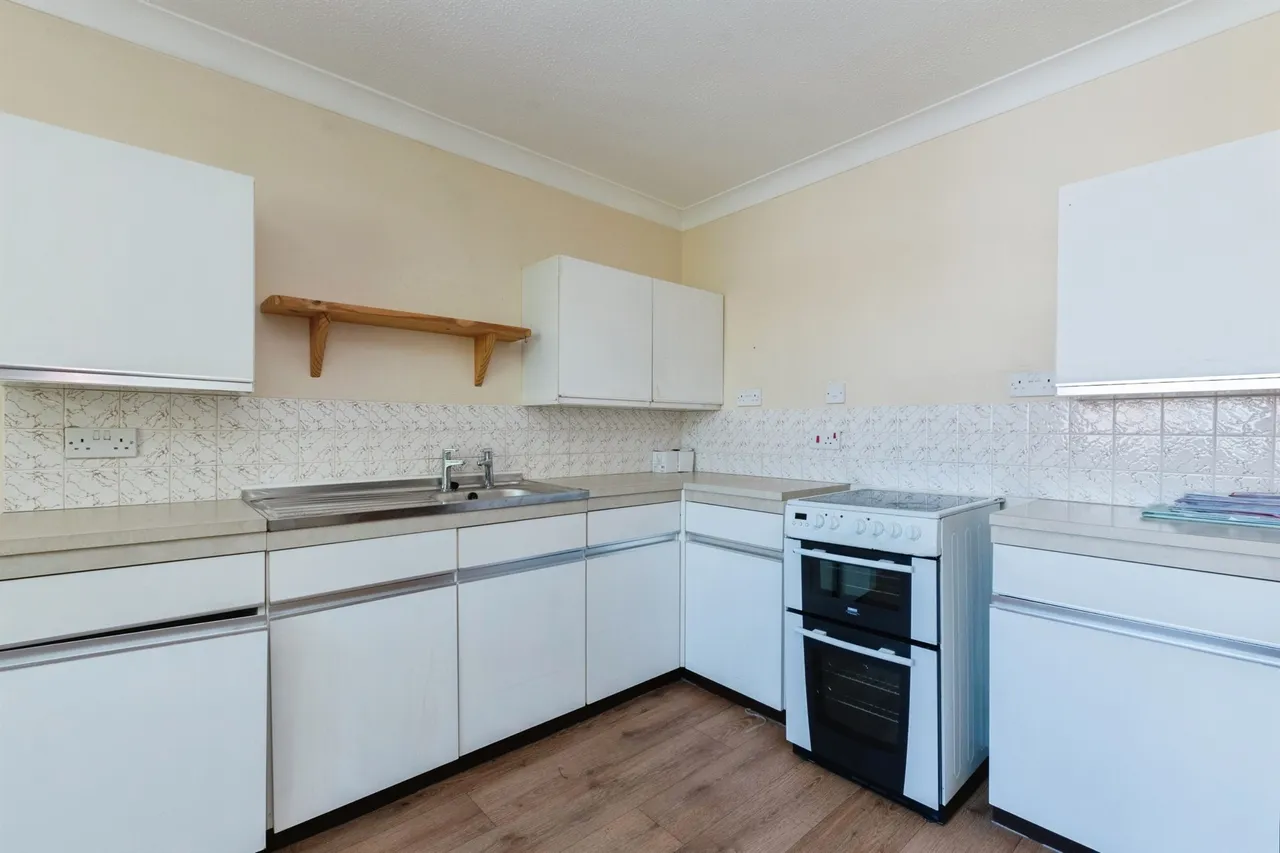 Seldown Road, Poole, photo 3