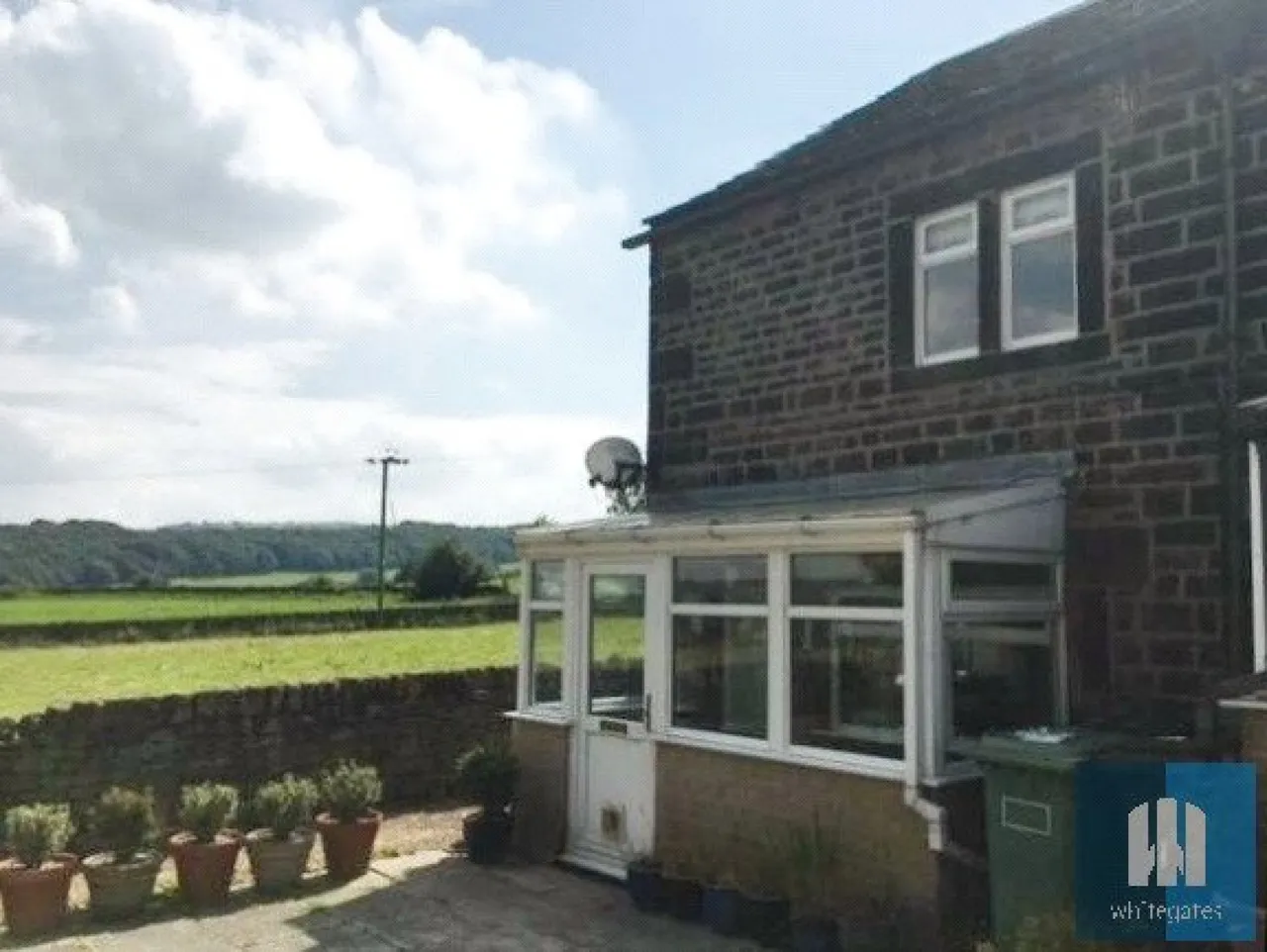2 bed house to rent, Top Of The Moor, Stocksmoor, HD4