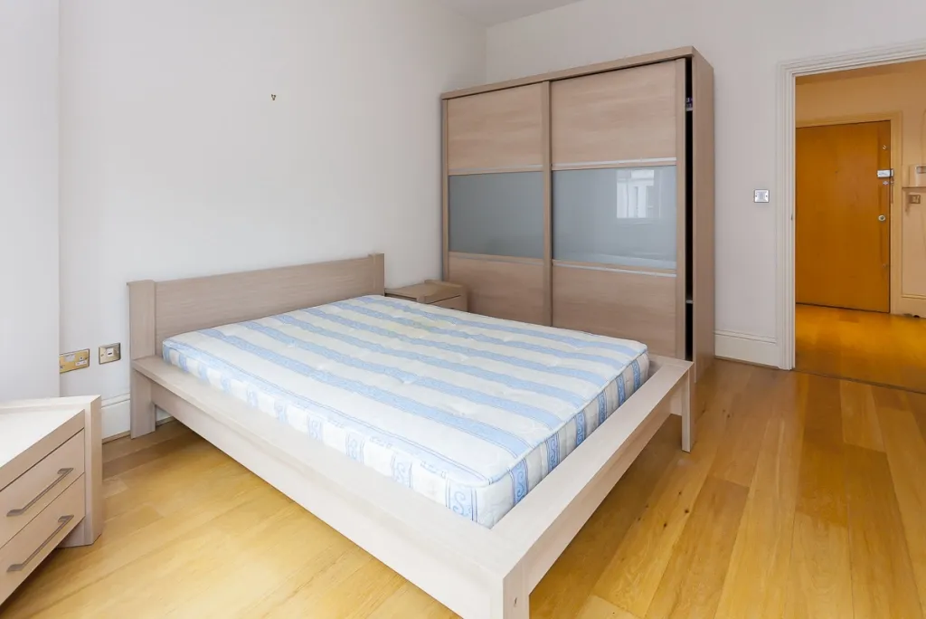 Nevern Square, Kensington, SW5, photo 12