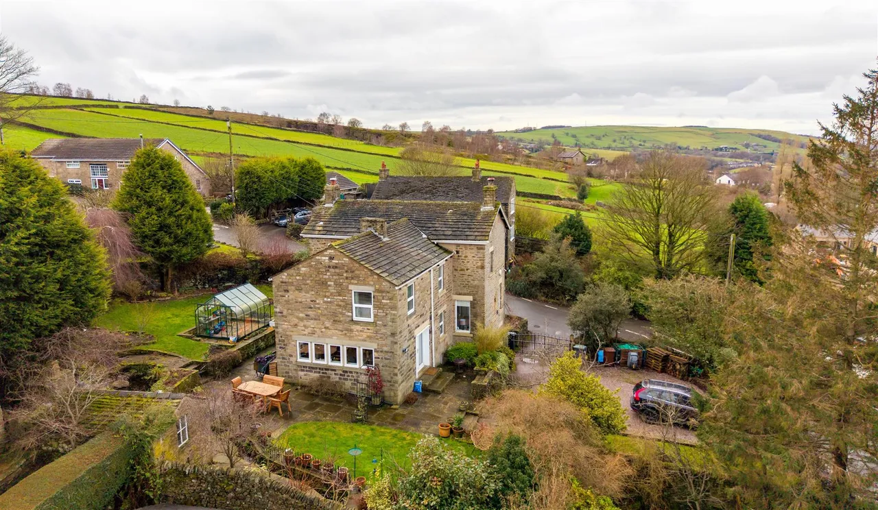 Chapel Brow, Charlesworth, SK13, photo 36