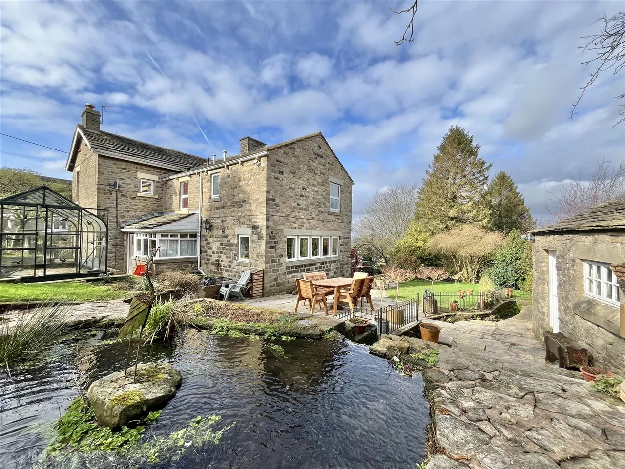 4 bed house for sale, Chapel Brow, Charlesworth, SK13