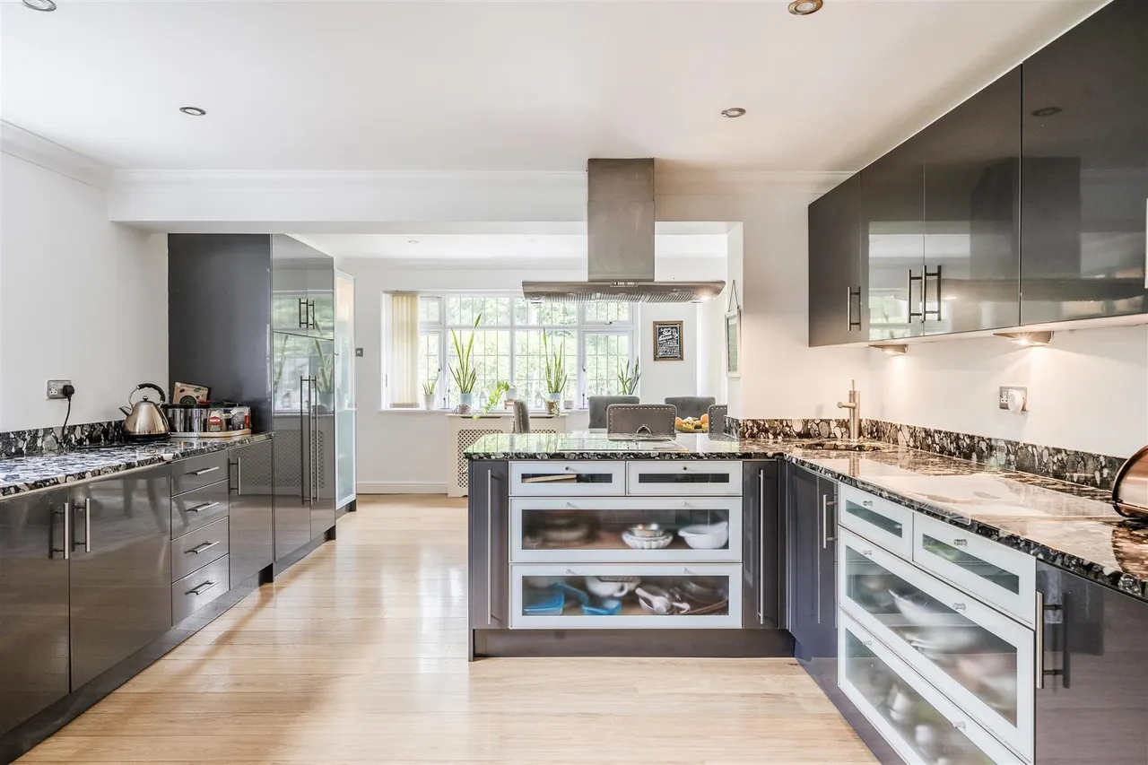 High Wycombe, specified, HP11, photo 11