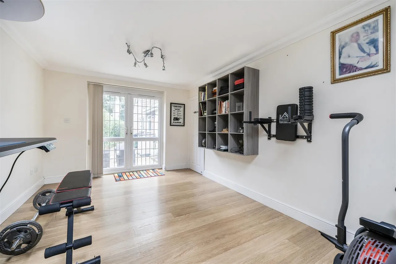 High Wycombe, specified, HP11, photo 18