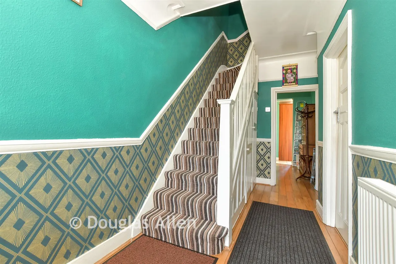 Old Church Road, Chingford, E4, photo 17