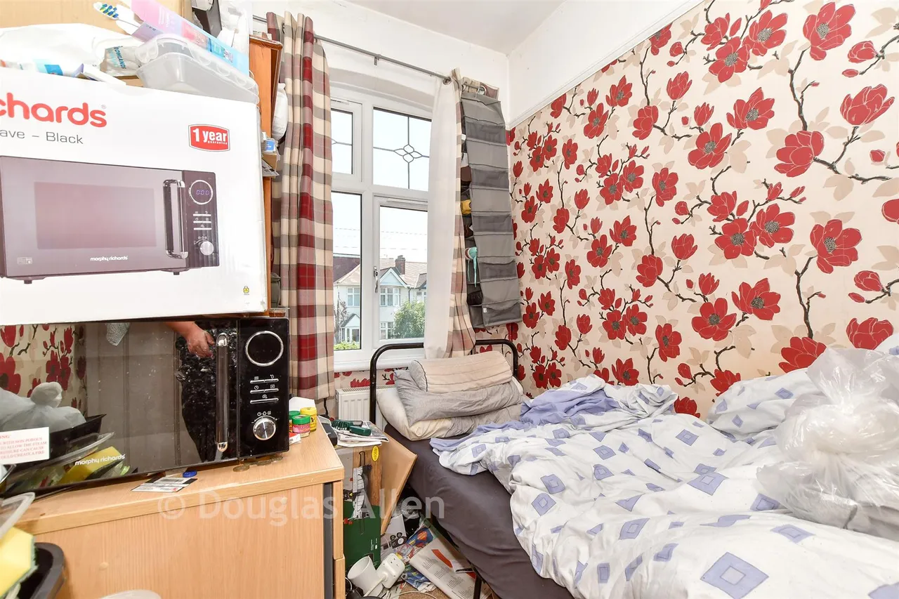 Old Church Road, Chingford, E4, photo 12