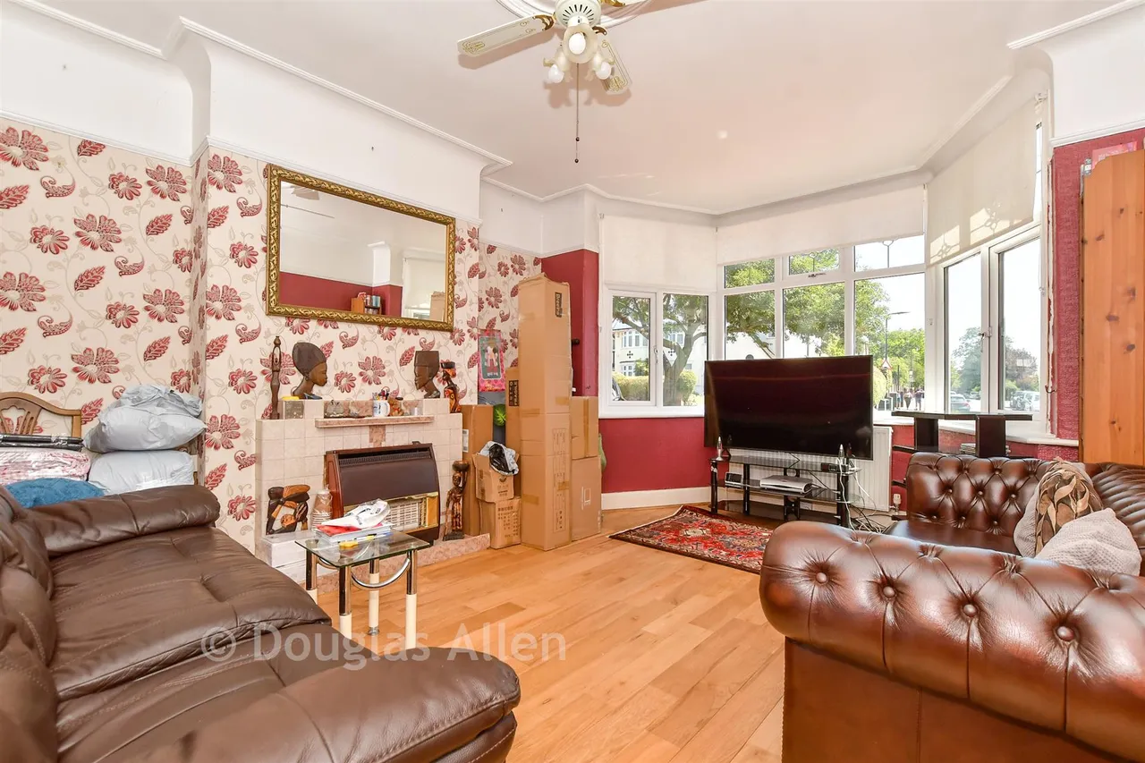 Old Church Road, Chingford, E4, photo 3