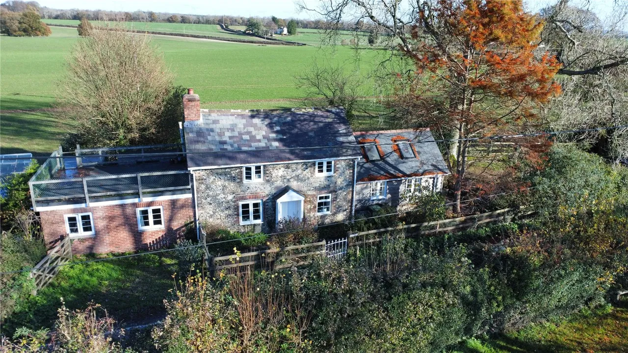 3 bed house for sale — Newtown, Farnham, Blandford Forum, Dorset, DT11 8DQ