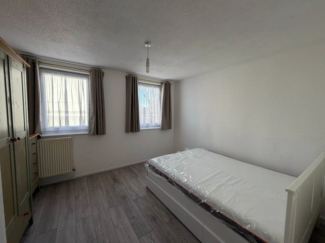 Kemps Drive, London, E14, photo 10