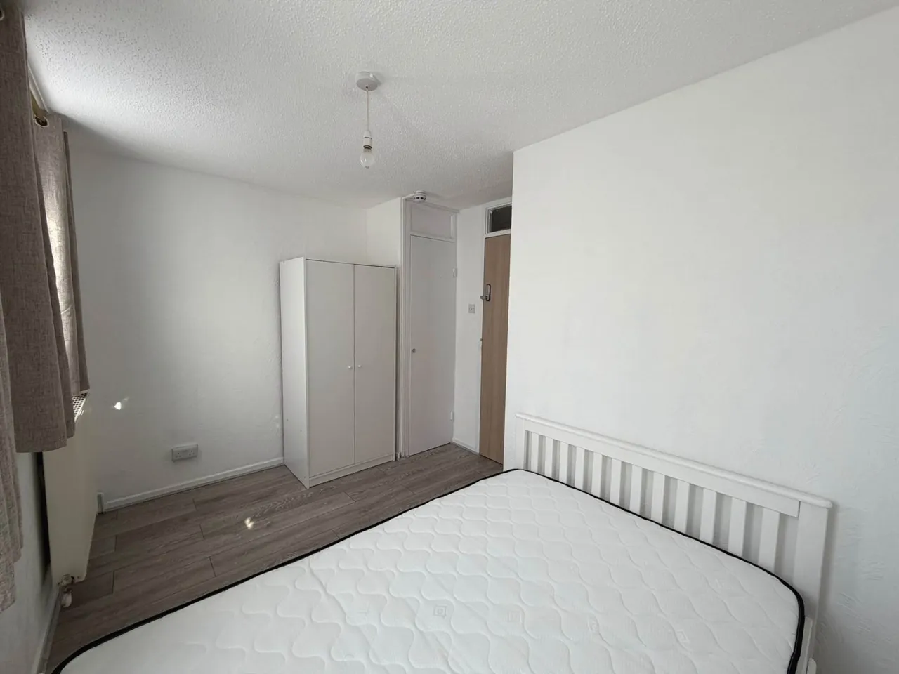 Kemps Drive, London, E14, photo 8
