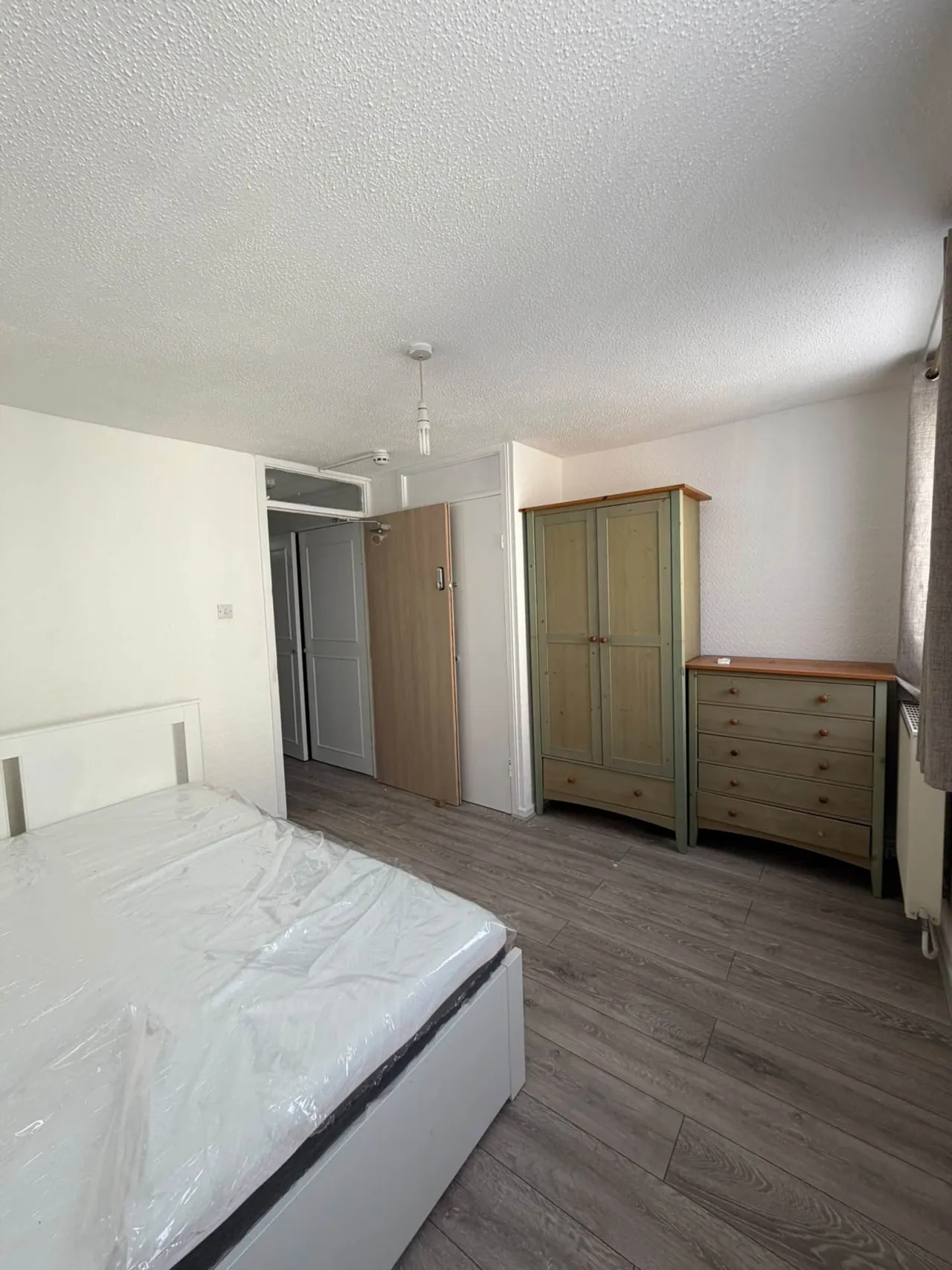 Kemps Drive, London, E14, photo 4