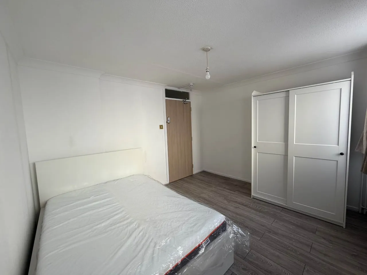 Kemps Drive, London, E14, photo 11