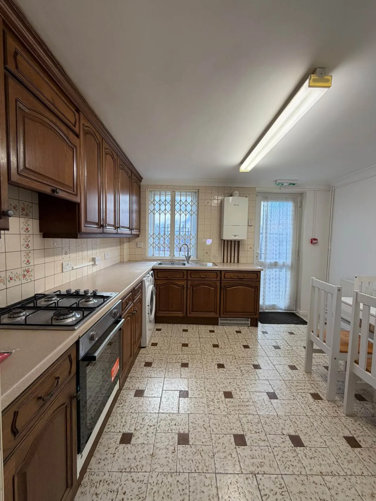 Kemps Drive, London, E14, photo 15