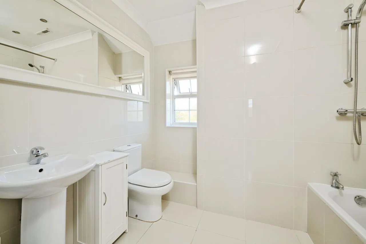 Coneygear Road, Hartford, PE29, photo 17