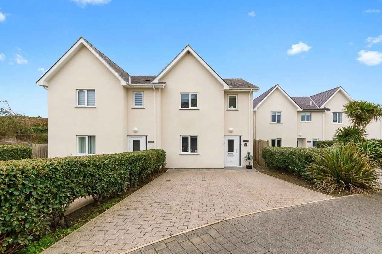 2 bed house for sale, Lon Y Don, Trearddur Bay