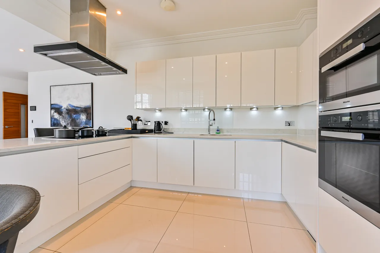 2 bed flat to rent — 21 Palace Wharf, Rainville Road, London