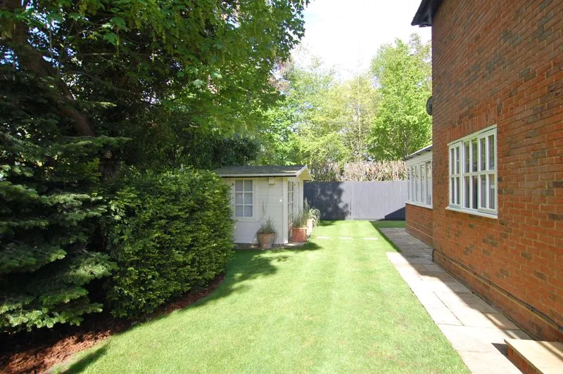 Rectory Road, Orsett, RM16, photo 24