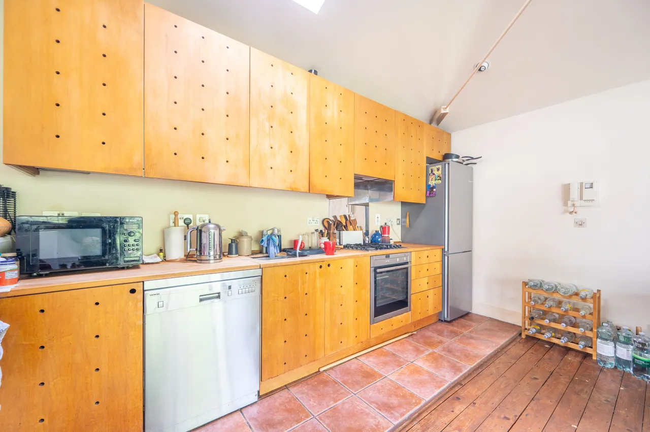 London, NW6, photo 14