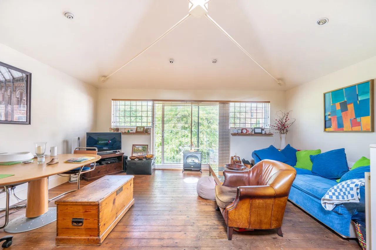 London, NW6, photo 3