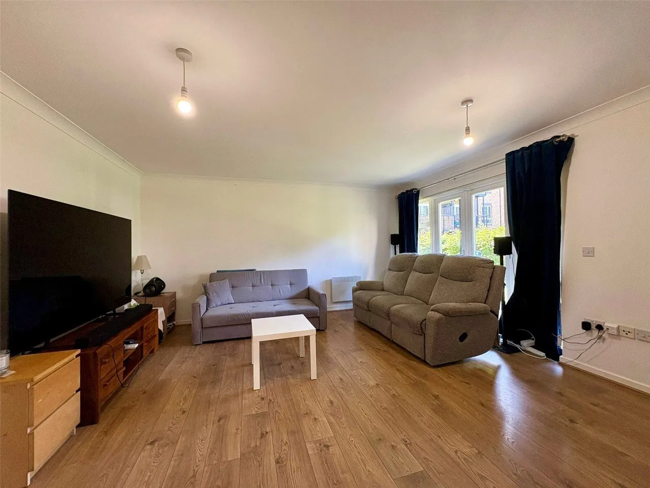 Southwell Close, GRAYS, Essex, RM16, photo 3