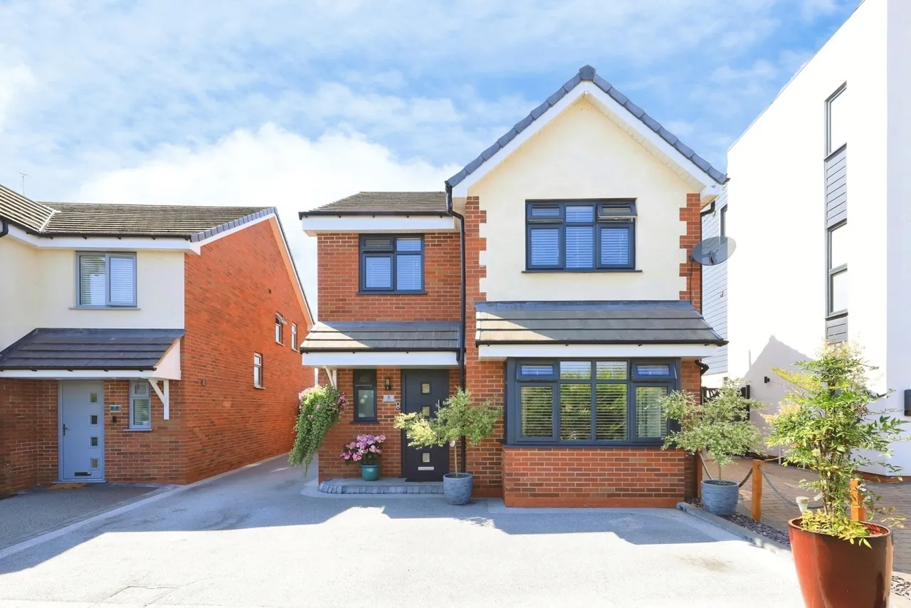 Eagles Place, Kidderminster, DY11, photo 2