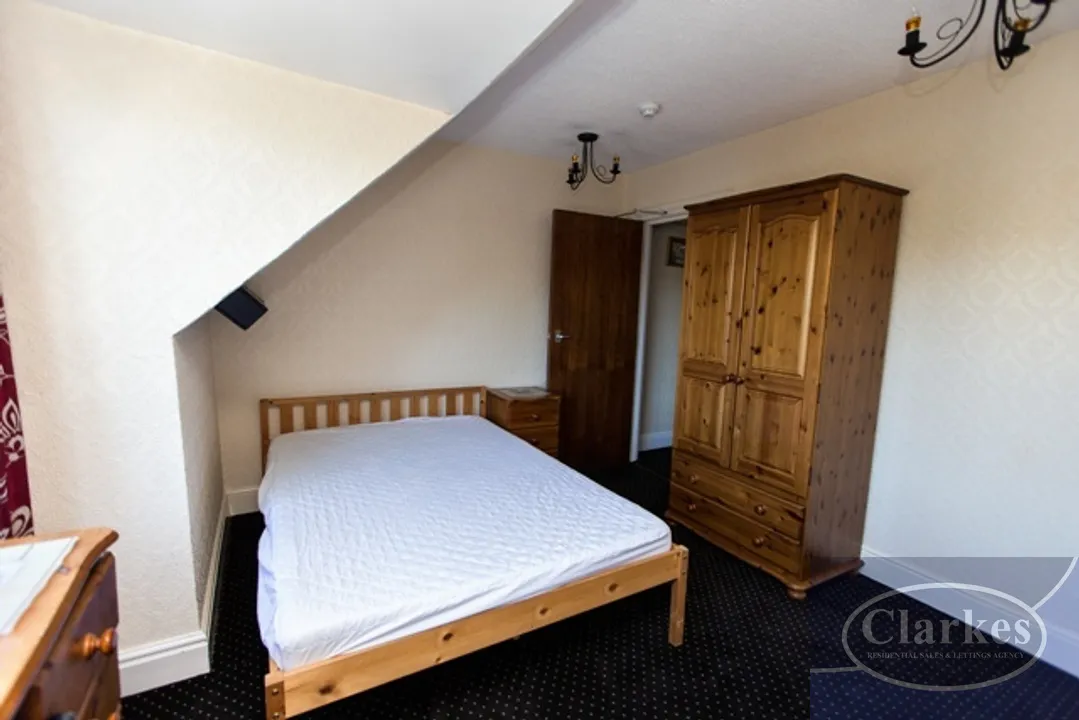 St Anthonys Road, Meyrick Park, photo 8