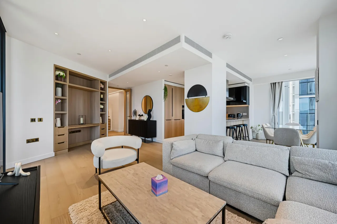 Nine Elms Lane, London, SW8, photo 4