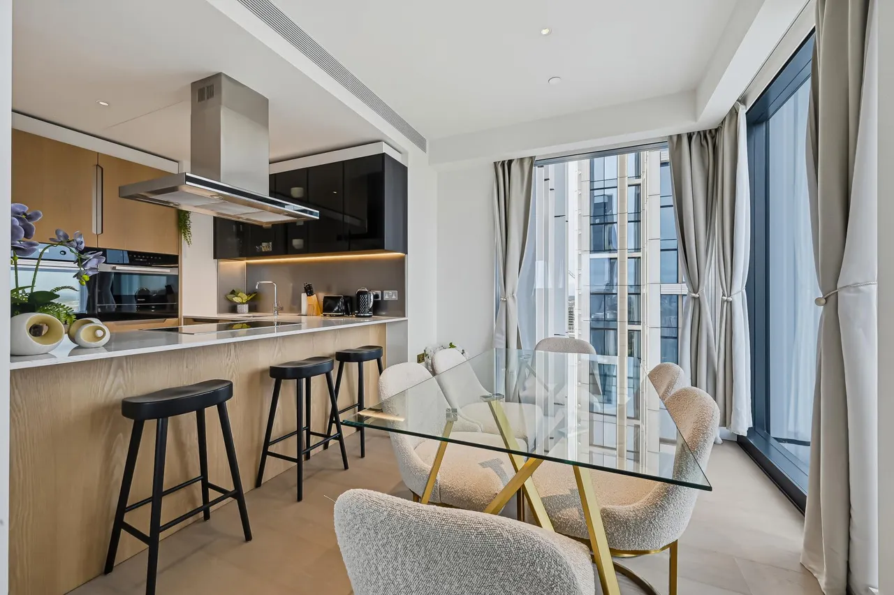 Nine Elms Lane, London, SW8, photo 5