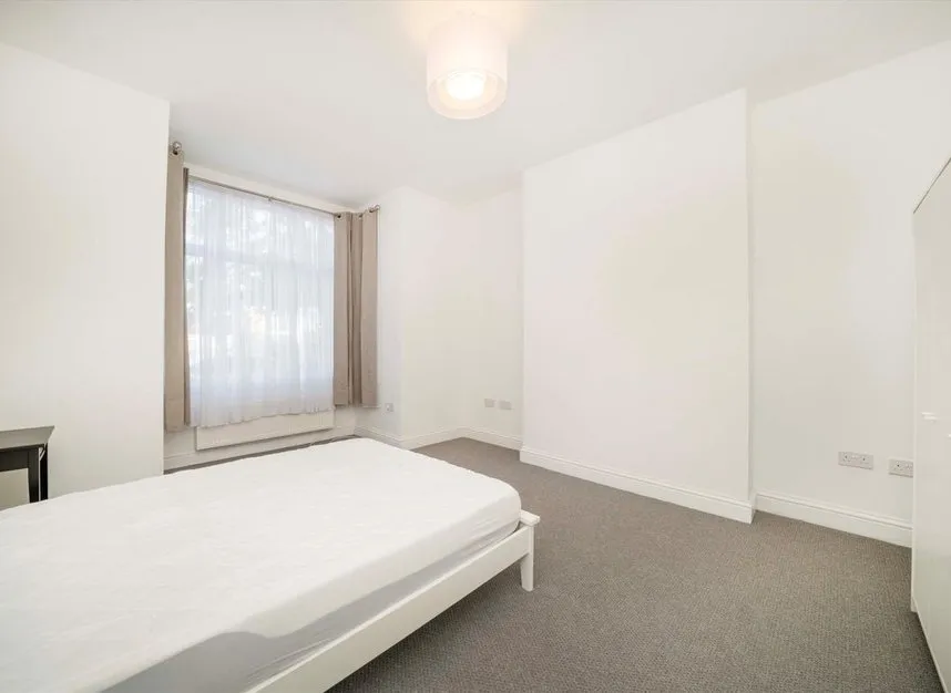St Stephens Road, Isleworth, TW3, photo 4