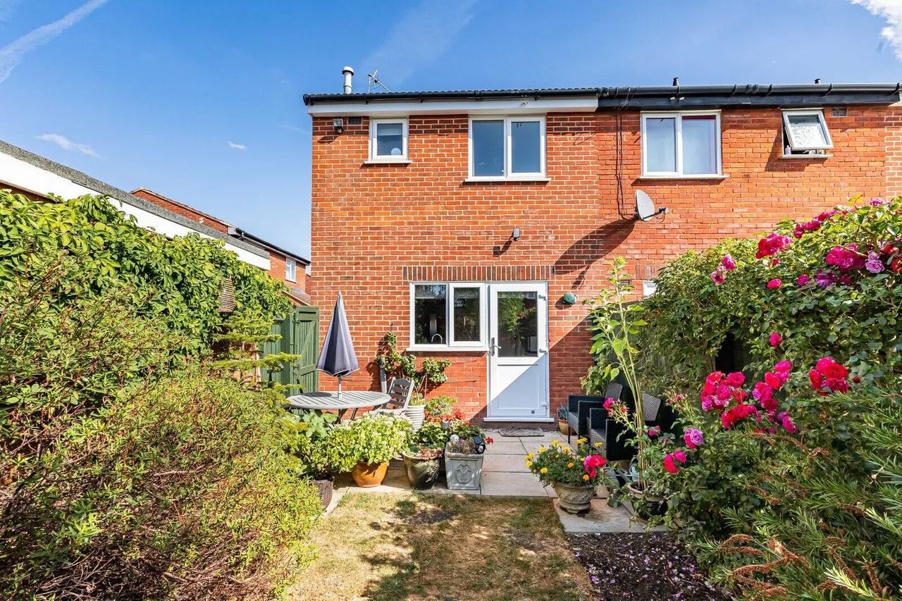 2 bed house for sale, White Horse Crescent, Grove, OX12