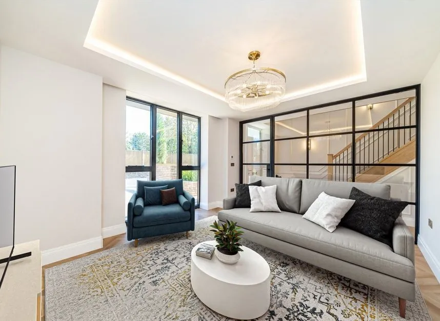 Winston Close, Wimbledon, SW20, photo 2