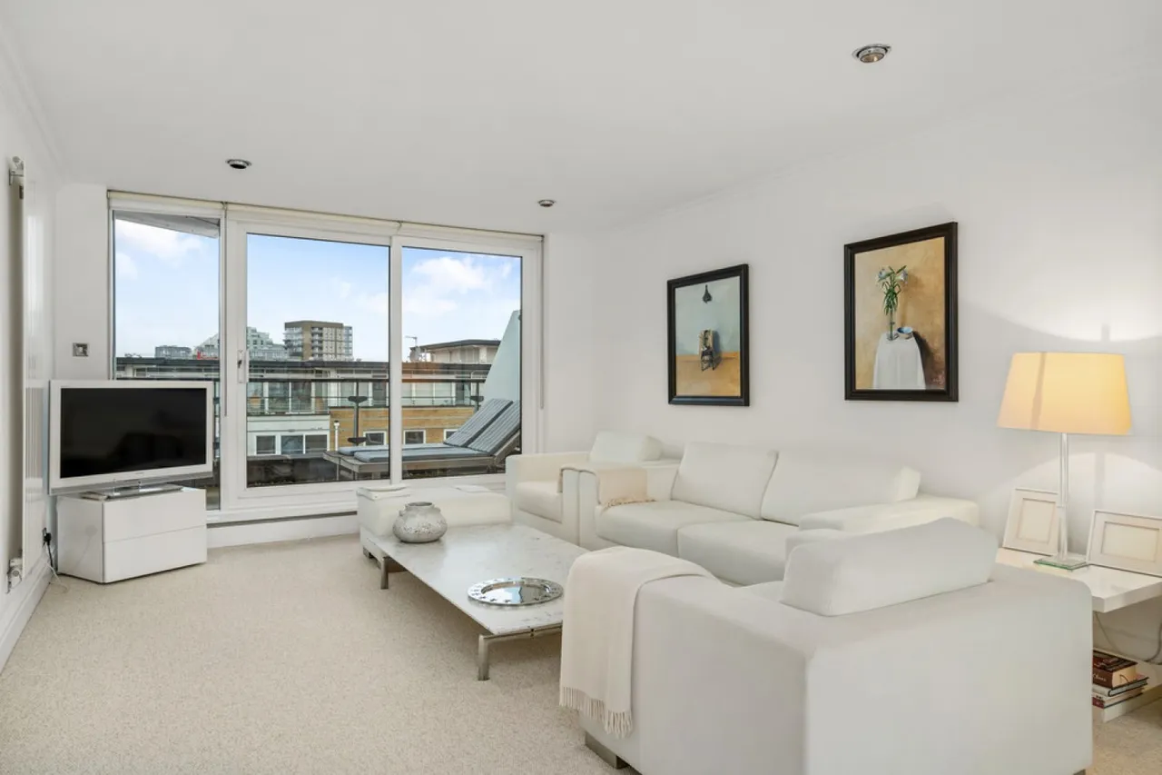 Bluewater House, Riverside West, photo 6